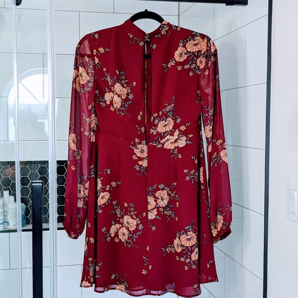 Short Floral Dress - Picture 3 of 4